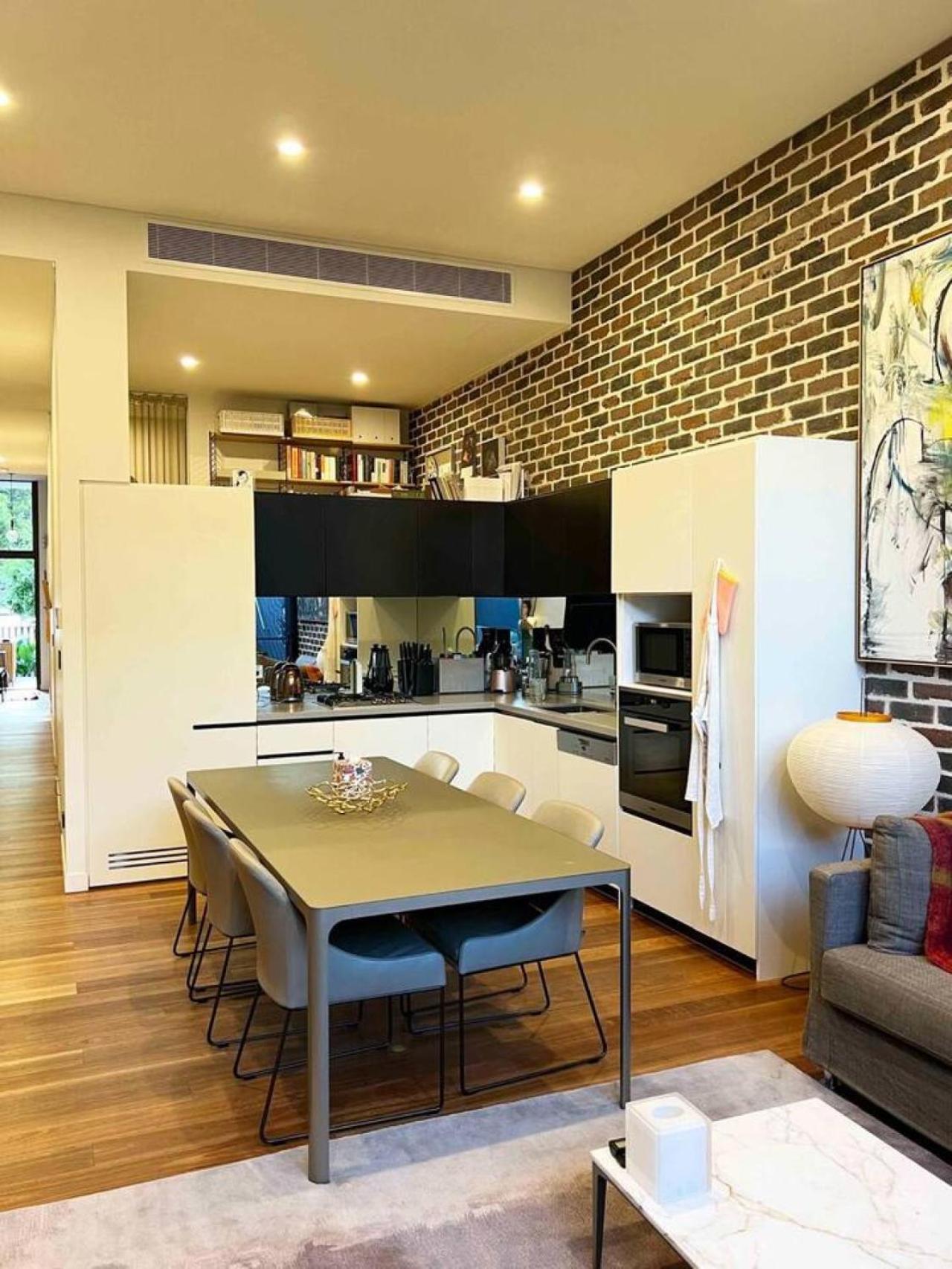 Lotus In Rosebery Apartment *